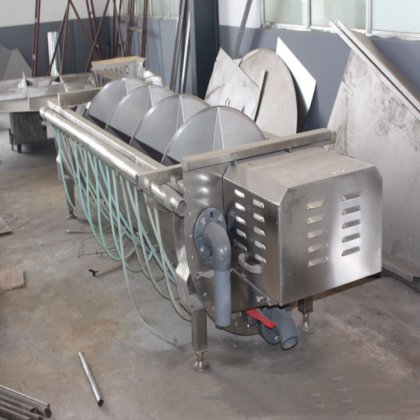 日处理 1000 只鸡的自动烫毛机羽毛屠宰场