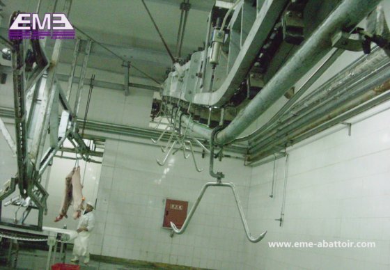 用于肉类加工的自动放气怠速桎梏输送轨道式屠宰机