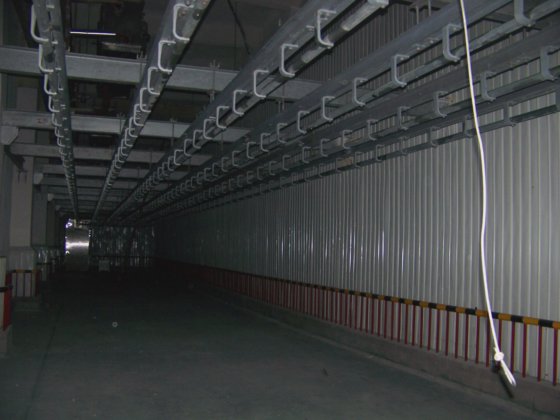 ヤギ屠殺場設備 チューブレールプーリーハンガー 高品質サプライヤー Eme生産