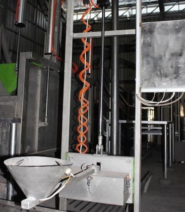 牛の屠殺場設備 自動電気刺激による牛のライン屠殺