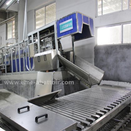 用于猪屠宰场的卧式胴体毛发修剪自动输送机屠宰设备