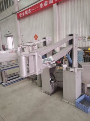 牛屠宰场设备胴体输送下降机屠宰场机械