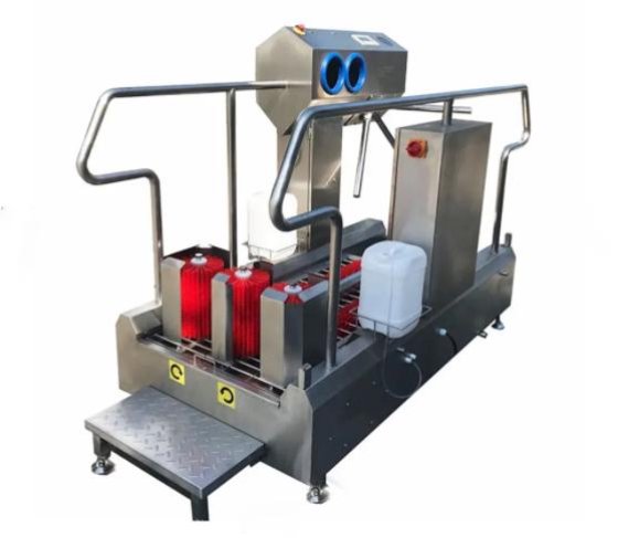 屠殺場 食肉工場 自動ブーツ 靴 清掃