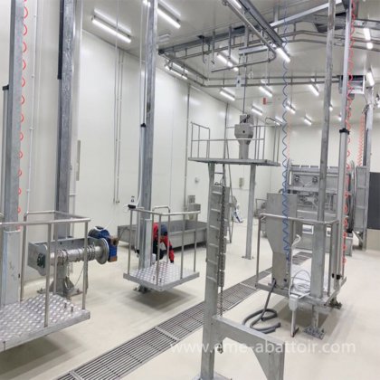 牛屠殺場用自動搬送レール付き牛屠殺設備