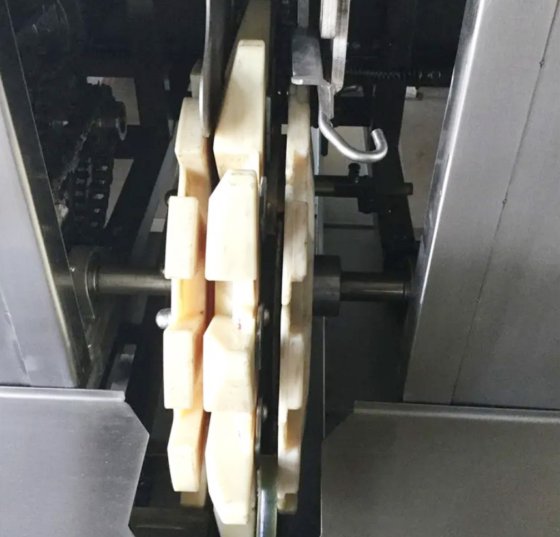 家禽殺戮機器 鶏肉屠殺場設備 家畜屠殺場 食肉加工工場