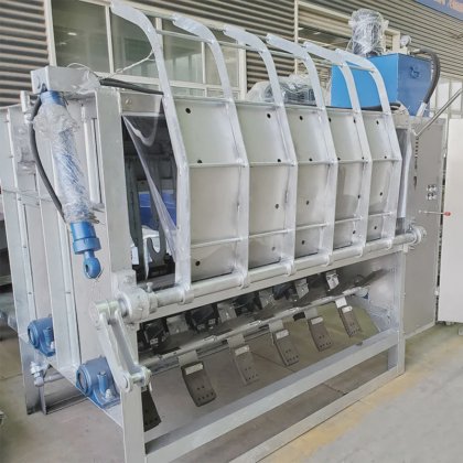 自动输送台式屠宰场设备 用于屠宰场肉类加工的生猪屠宰机