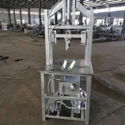 羊屠殺場肉処理設備油圧羊山羊頭切断鋸