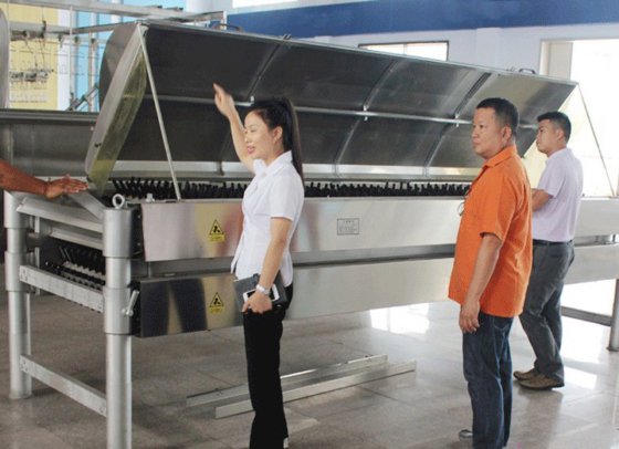 家禽屠殺機器 横型 carcass plucking machine