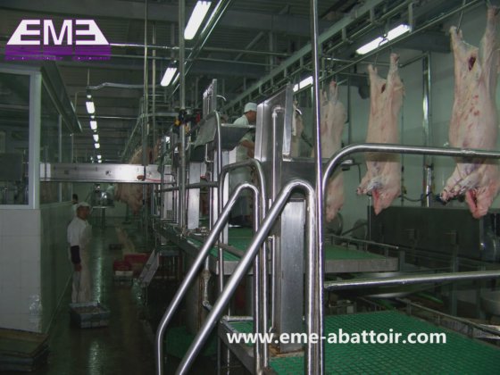 用于肉类加工生产线的多用途猪屠宰场平台屠宰机