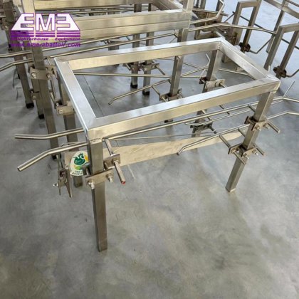 阿尔及利亚每小时 2000 只家禽屠宰场屠宰设备切鸡机