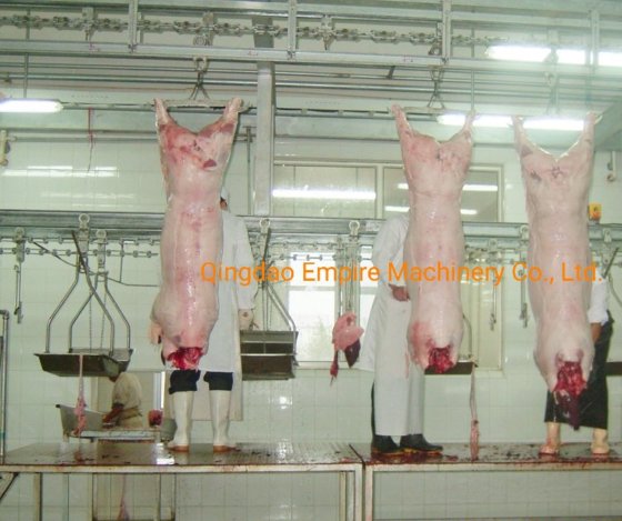 用于胴体完全放血的自动输送轨道式生猪屠宰机
