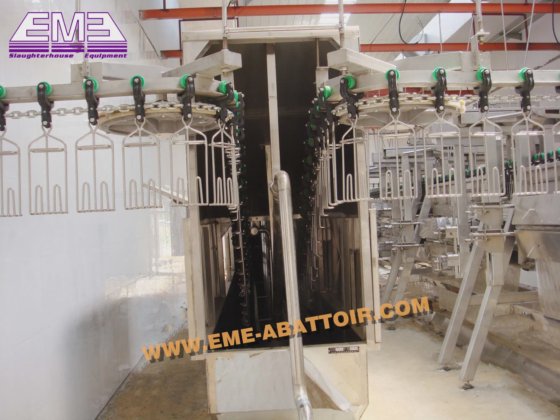 带自动供水装置的鸡肉封闭式胴体烫毛机 屠宰设备