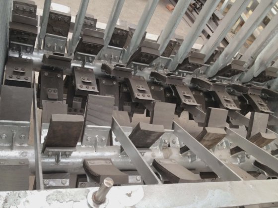 屠殺場用豚肉解体用具 毛髪除去装置 大容量屠殺場用スラッター機器