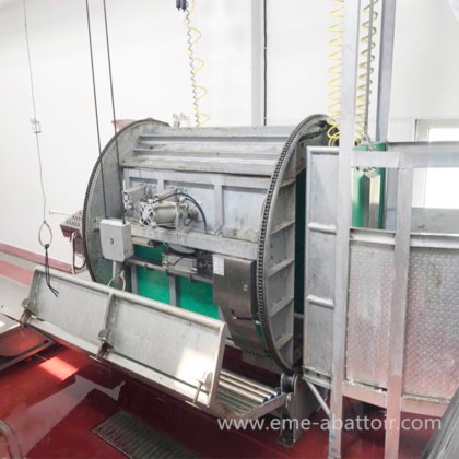 自動儀式ハラール殺戮ボックス牛屠殺機械牛屠殺場設備牛肉精肉工場処理ライン