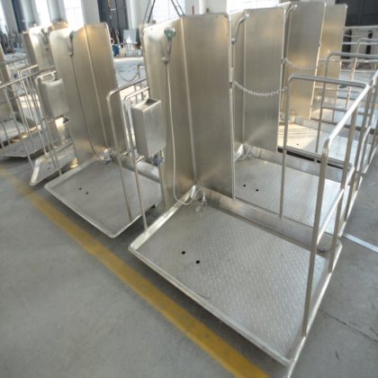 用于牛肉加工厂的牛羊猪屠宰杀台屠宰设备