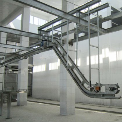 良好な供給業者の牛肉屠殺用スロープホイスト設備、牛屠殺機械、牛屠殺場ライン用