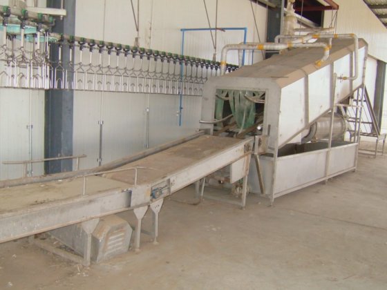 准时收到交钥匙工程活禽笼清理机屠宰场设备