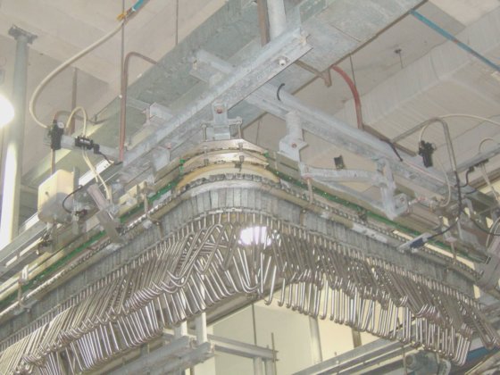 中国制造 工厂生产 平轨滑轮钩 牛屠宰机 牛屠宰线设备