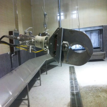 牛肉処理場用機械　油圧　蹄　足　角　切断　屠殺設備