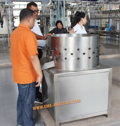 屠殺機 屠殺場設備 羽毛抜き機 鶏 鴨