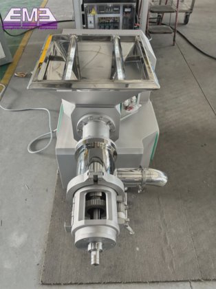 肉类生产线 家禽肉骨分离机 家禽养殖设备