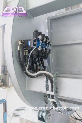 热销活牛清真宰杀箱屠宰场加工设备（用于屠宰场机械