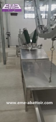 羊やヤギの拘束用ナイロンベルト搬送機、家畜屠殺機、食肉処理設備