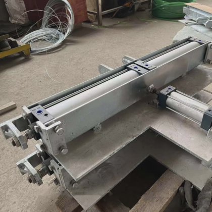 简单耐用的牛后腿分离装置 用于屠宰场机器的牛屠宰设备