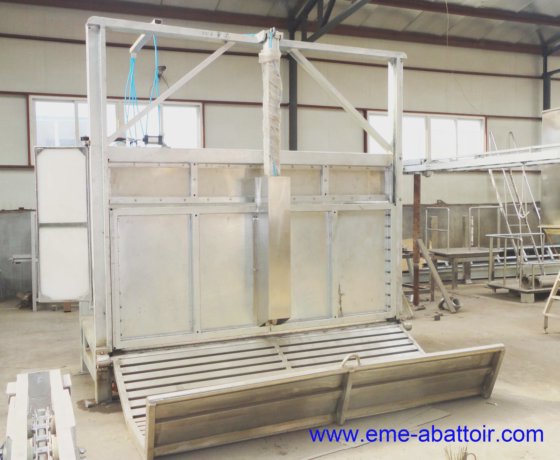 牛の屠殺場用の家畜死体収集グリル
