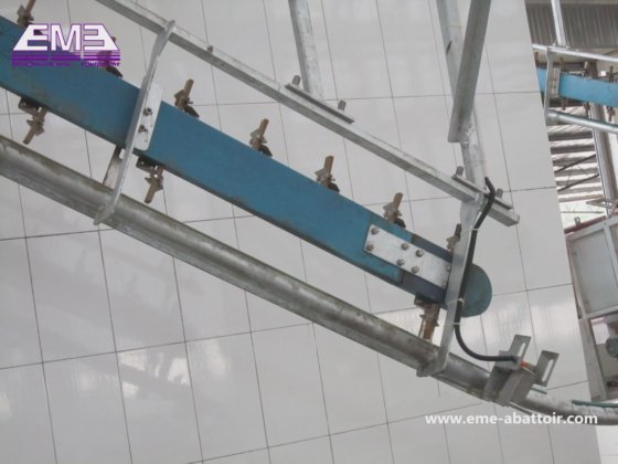 イスラム教のハラール屠殺機械 家畜 牛 羊 豚