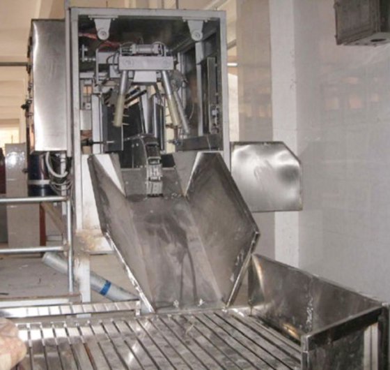 完全な屠殺機器 ステンレス鋼製豚肉死体収集U字型シュート 屠殺用機器