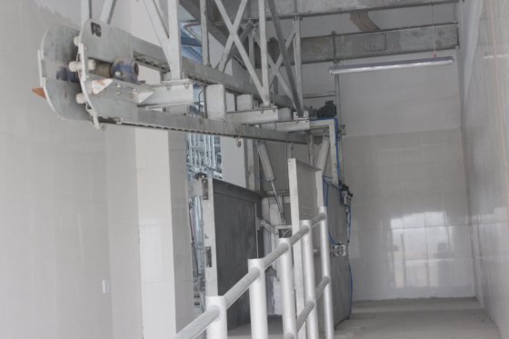 屠宰设备 活牛牵引机 屠宰场设备 肉类加工生产线