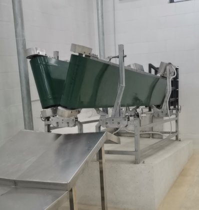 用于清真犹太山羊羔羊屠宰设备的站立式绵羊输送系统屠宰场设备