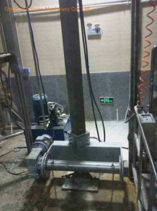 用于肉类加工生产线的新型牛皮液压牵引屠宰机