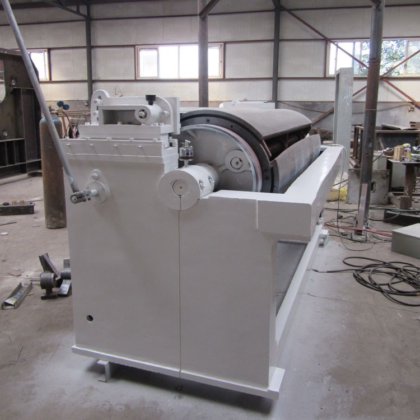 豚の胴体横皮剥ぎ機 殺処理設備