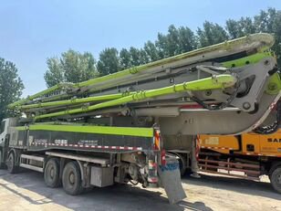 2022年中联重科62米底盘奔驰混凝土泵