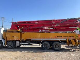 2010款骏锦48米奔驰底盘混凝土泵