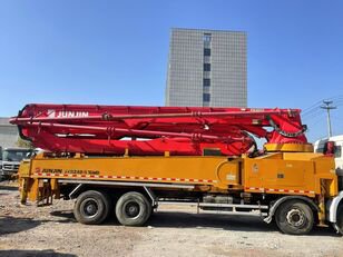 2010款骏锦48米奔驰底盘混凝土泵