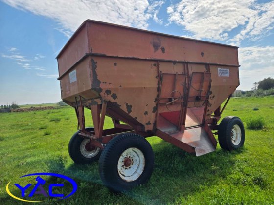 Unverferth 375 Hopper Wagon