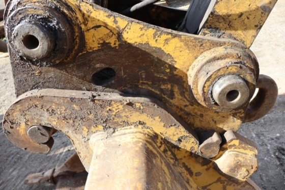 Caterpillar 321C LCR Wheel Excavator in Lyon, Auvergne-Rhône-Alpes, France