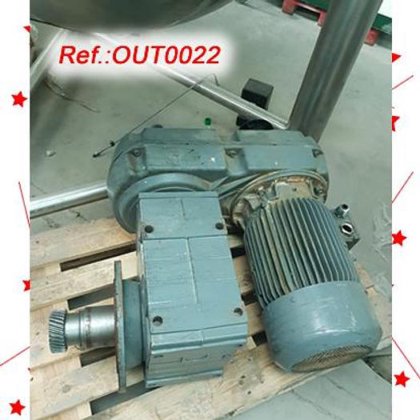 约2000升 "奶油反应器"。