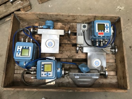 MICRO-MOTION flow transmitter and MICRO-MOTION