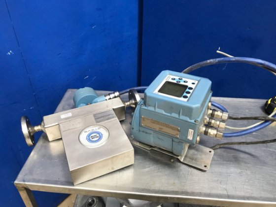 MICRO-MOTION flow transmitter and MICRO-MOTION