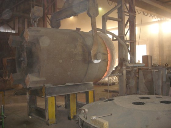 完整的12吨特种钢熔炼车间