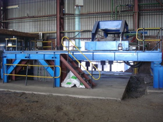 完整的12吨特种钢熔炼车间