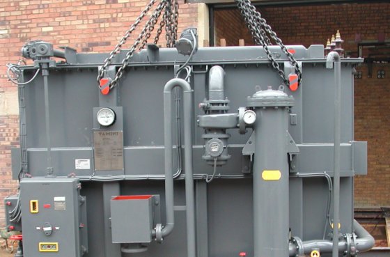 完整的12吨特种钢熔炼车间