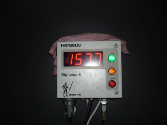 完整的12吨特种钢熔炼车间