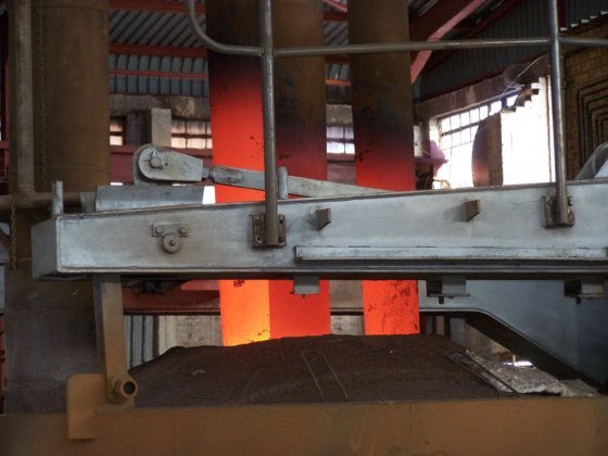 完整的12吨特种钢熔炼车间