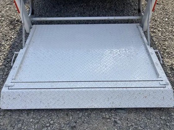 いすゞ TPG-NJR85A