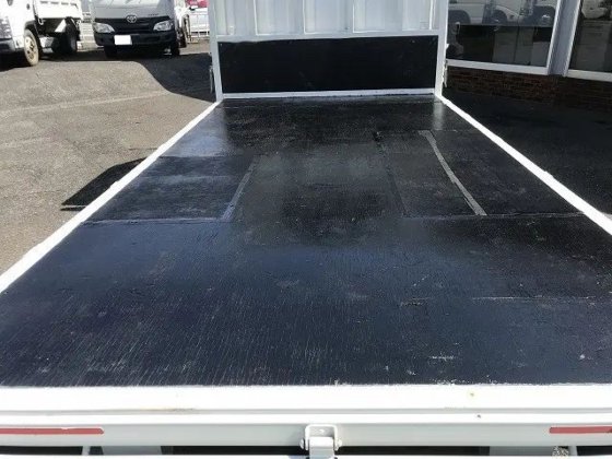 いすゞ TRG-NJS85A